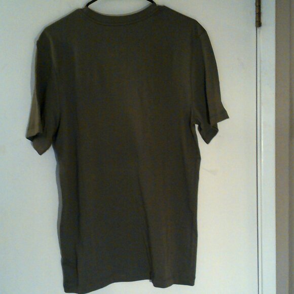 NEW NIKE SPORTSWEAR "Connect 2 Reflective Tee" MEN'S OLIVE T-SHIRT M HQ9246-222 - Picture 6 of 7